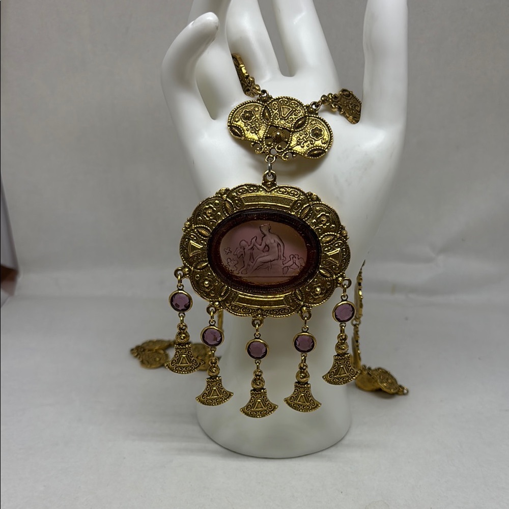 Amazing Goldette necklace with purple glass intaglio - Picture 2 of 14
